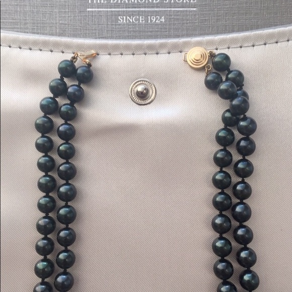 Double-Strand Black Pearl Necklace - Picture 3 of 9
